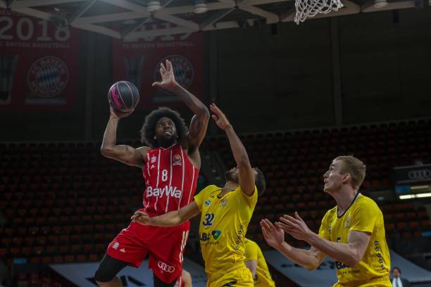 更反映出团 更反映出团